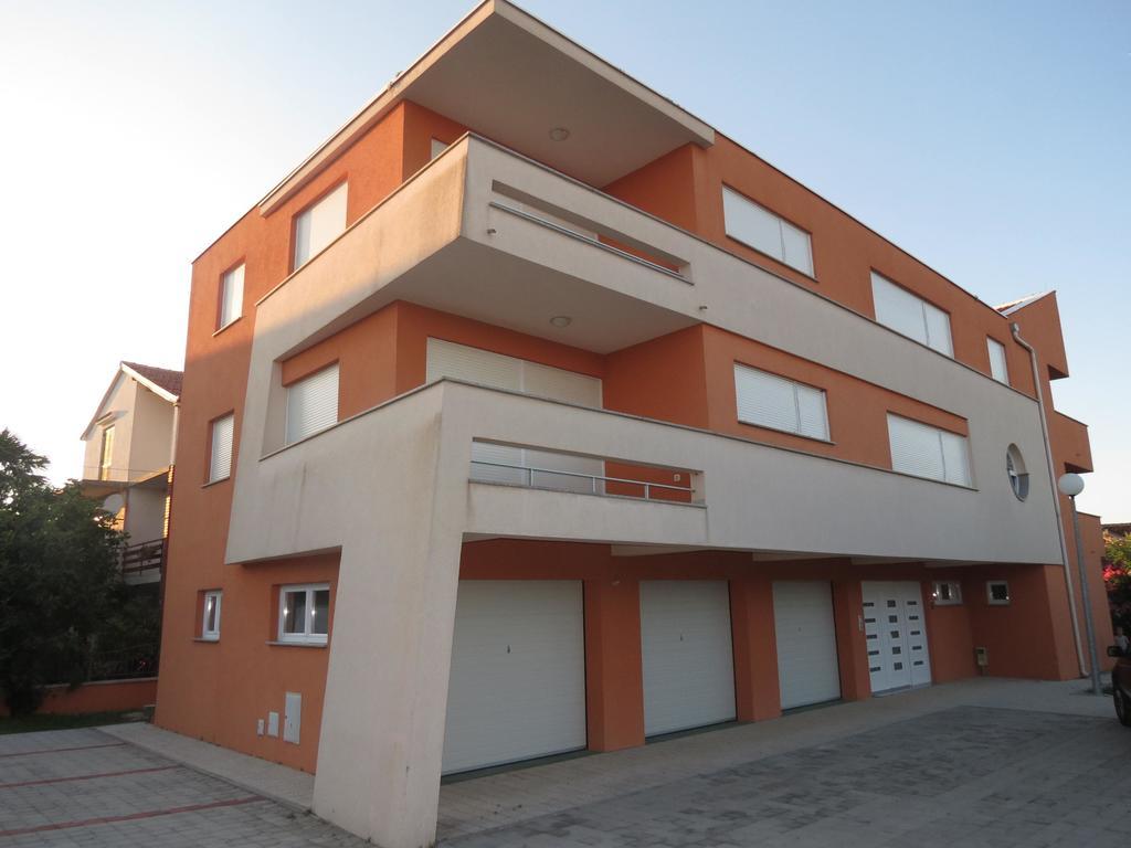 Apartments Nika Sukosan Exterior photo